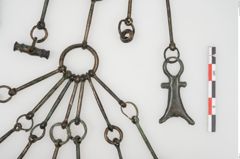 Foto von Bronzegitterfibel (NHMW-PRAE-025468)